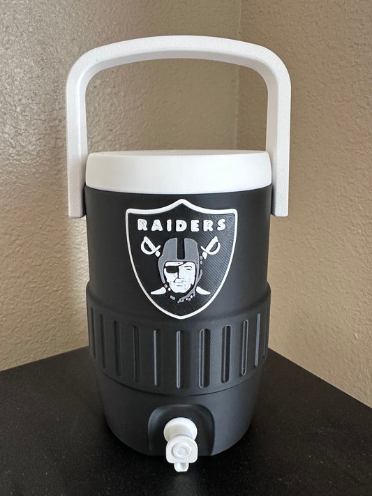 Raiders can holder