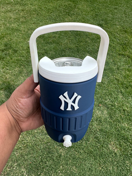 Yankees can holder